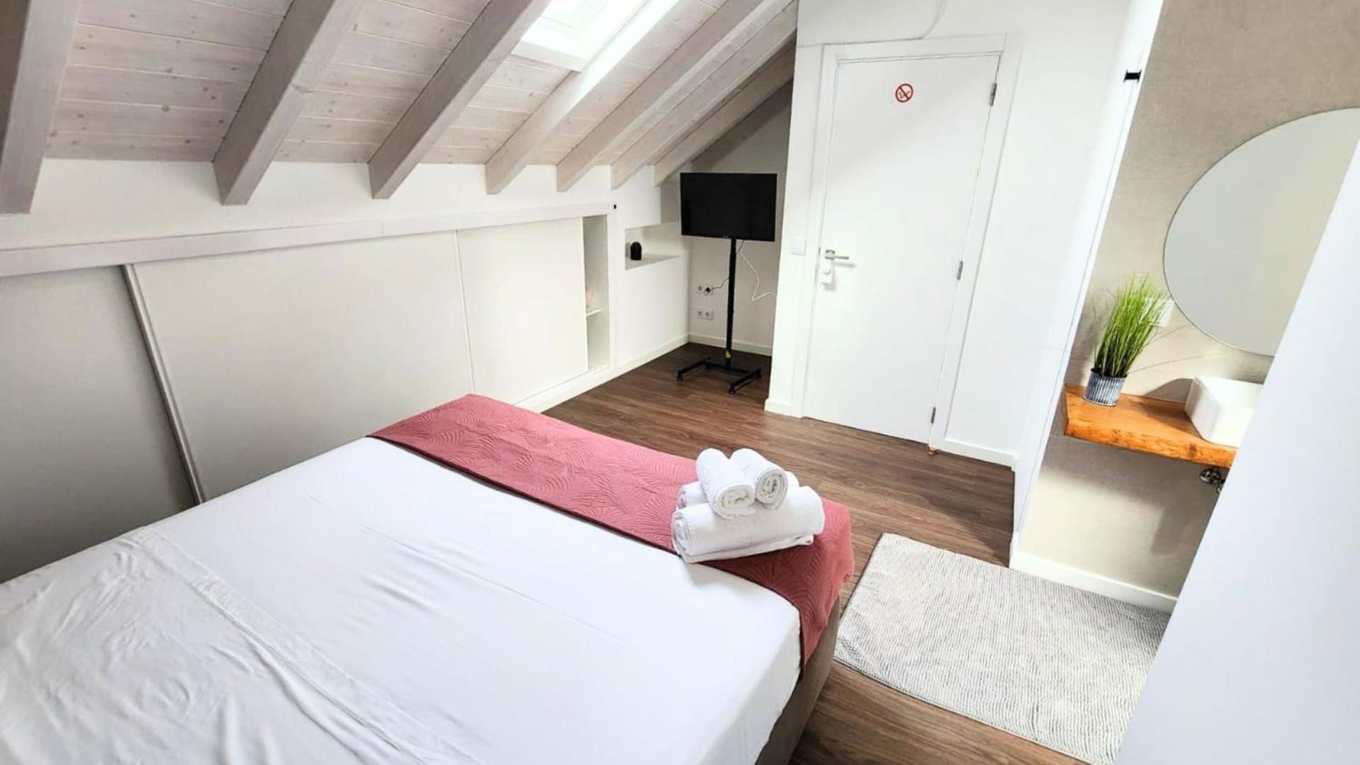 Surfsoul Guesthouse - Bed And Breakfast Peniche Kültér fotó