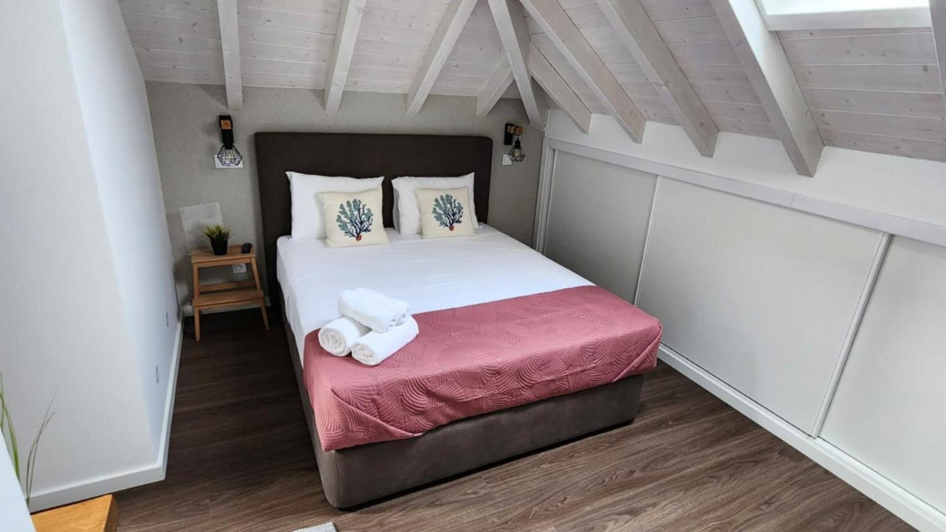 Surfsoul Guesthouse - Bed And Breakfast Peniche Kültér fotó