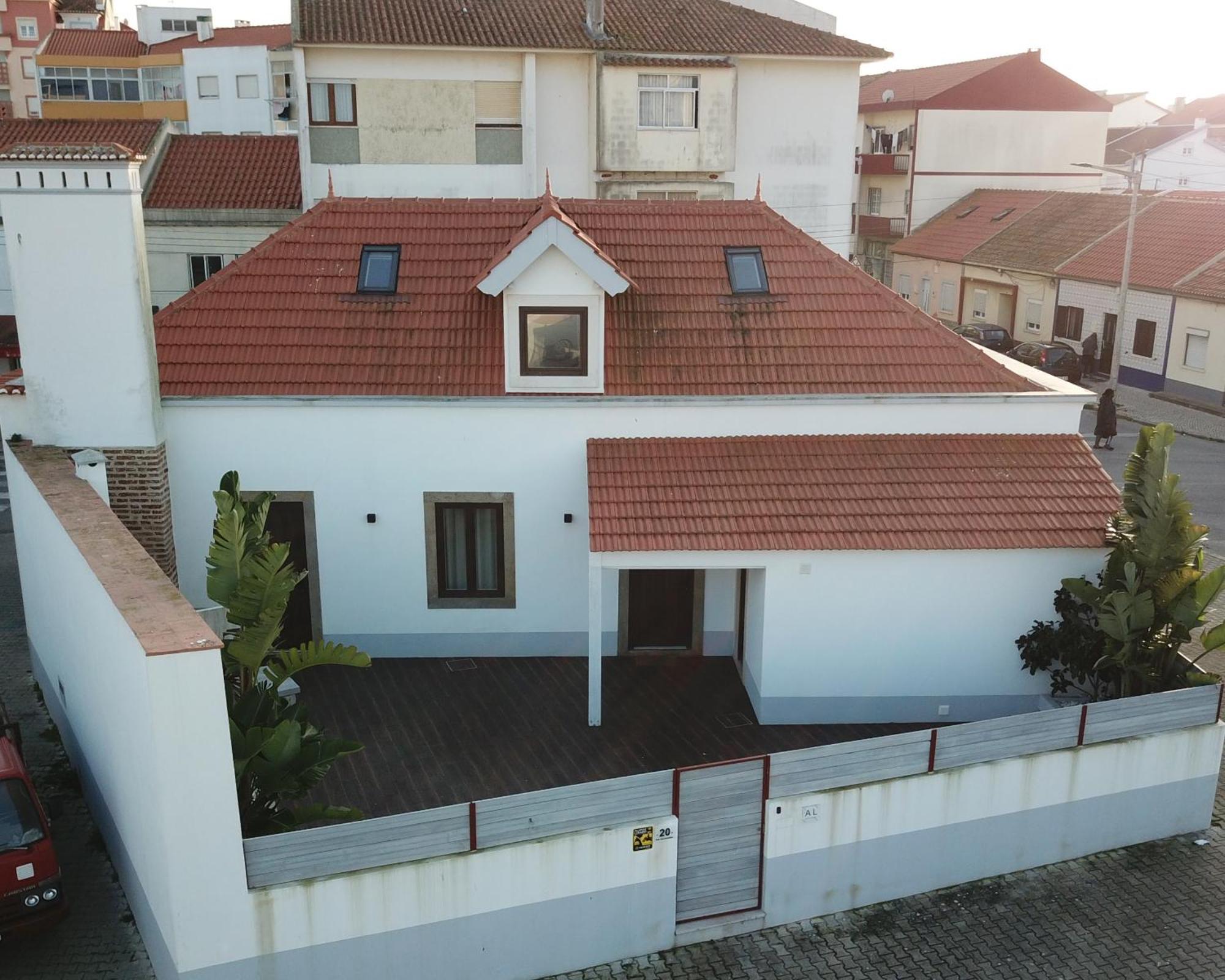 Surfsoul Guesthouse - Bed And Breakfast Peniche Kültér fotó