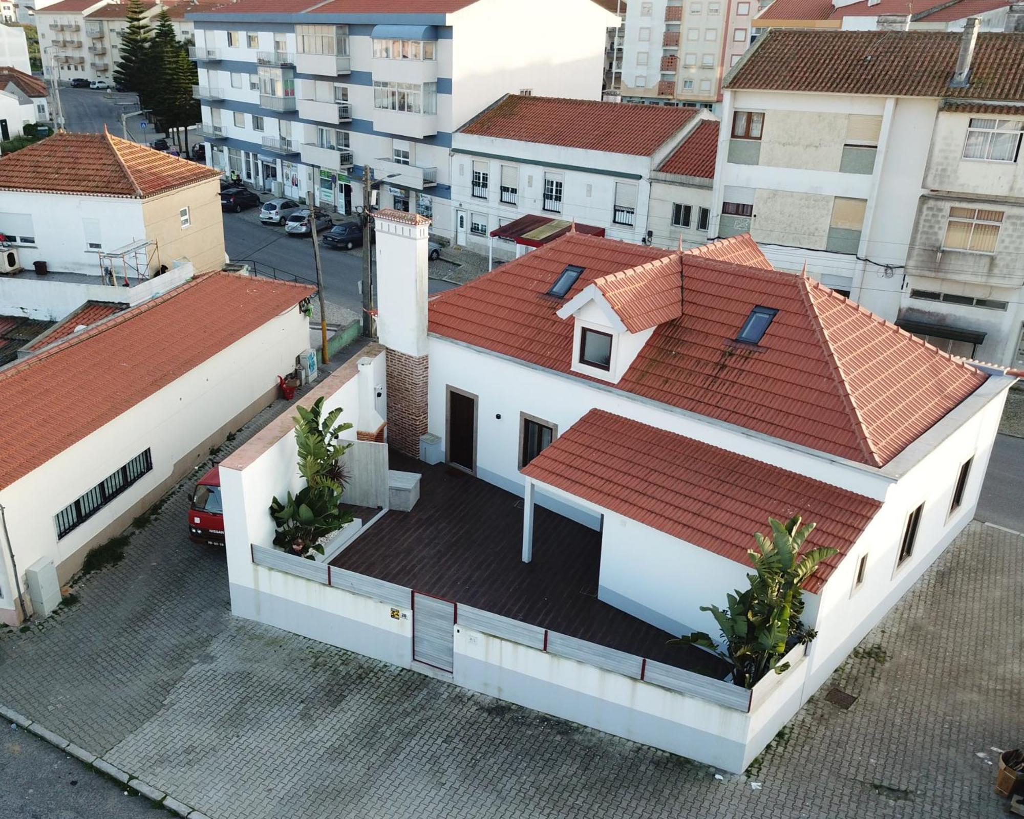 Surfsoul Guesthouse - Bed And Breakfast Peniche Kültér fotó