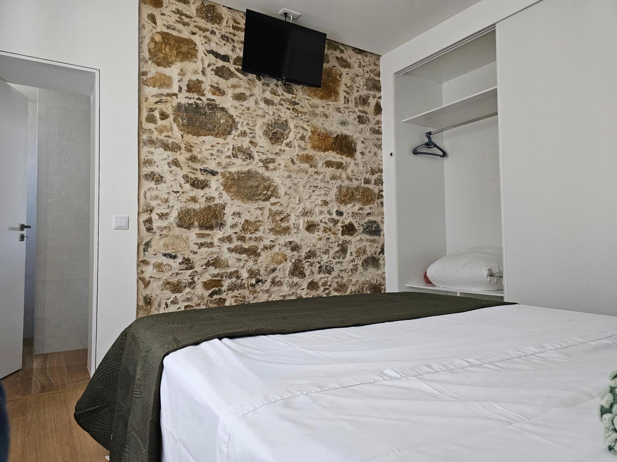Surfsoul Guesthouse - Bed And Breakfast Peniche Kültér fotó