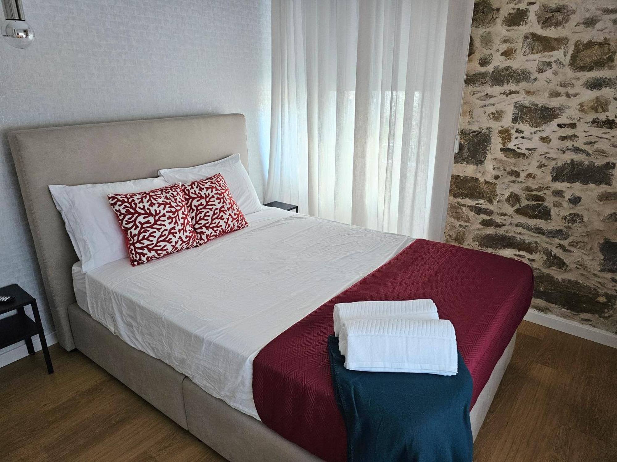 Surfsoul Guesthouse - Bed And Breakfast Peniche Kültér fotó