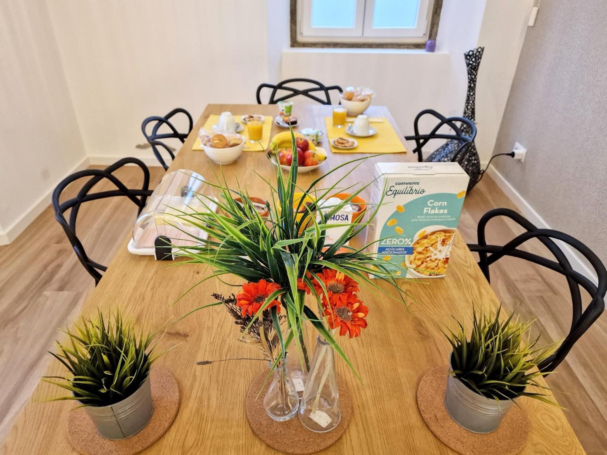 Surfsoul Guesthouse - Bed And Breakfast Peniche Kültér fotó